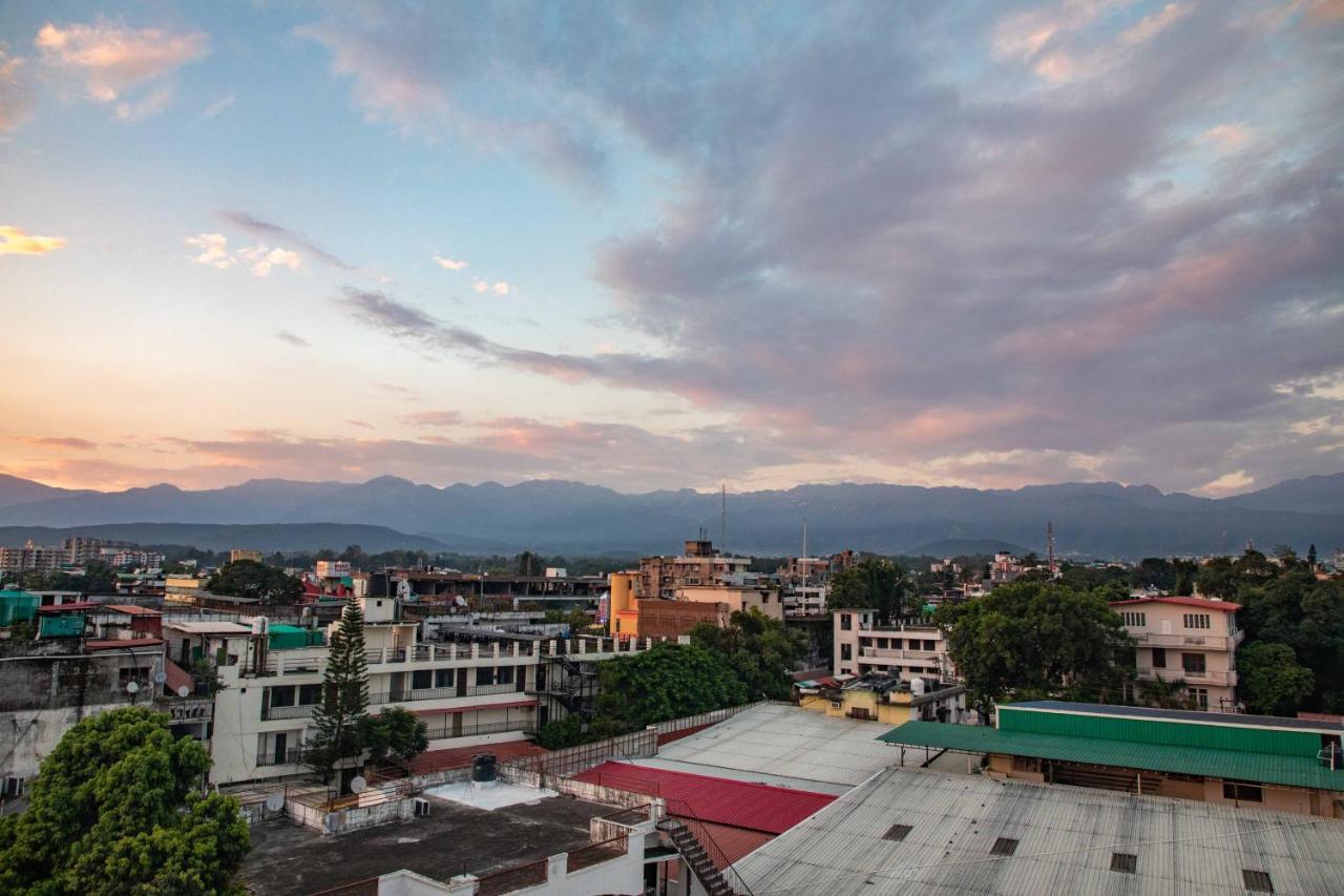 Hotel Alaya Dehradun Ngoại thất bức ảnh