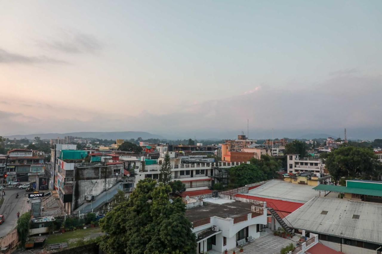 Hotel Alaya Dehradun Ngoại thất bức ảnh