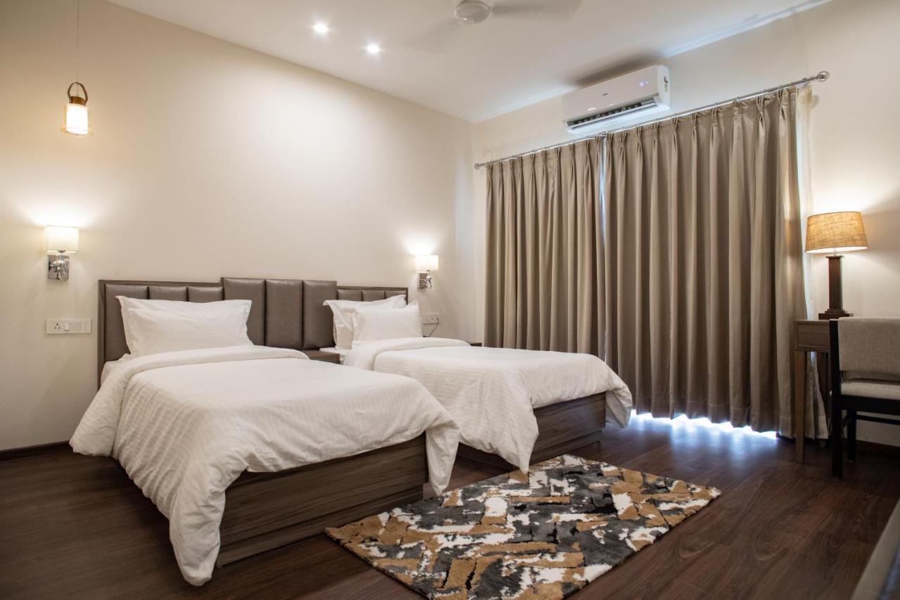 Hotel Alaya Dehradun Ngoại thất bức ảnh