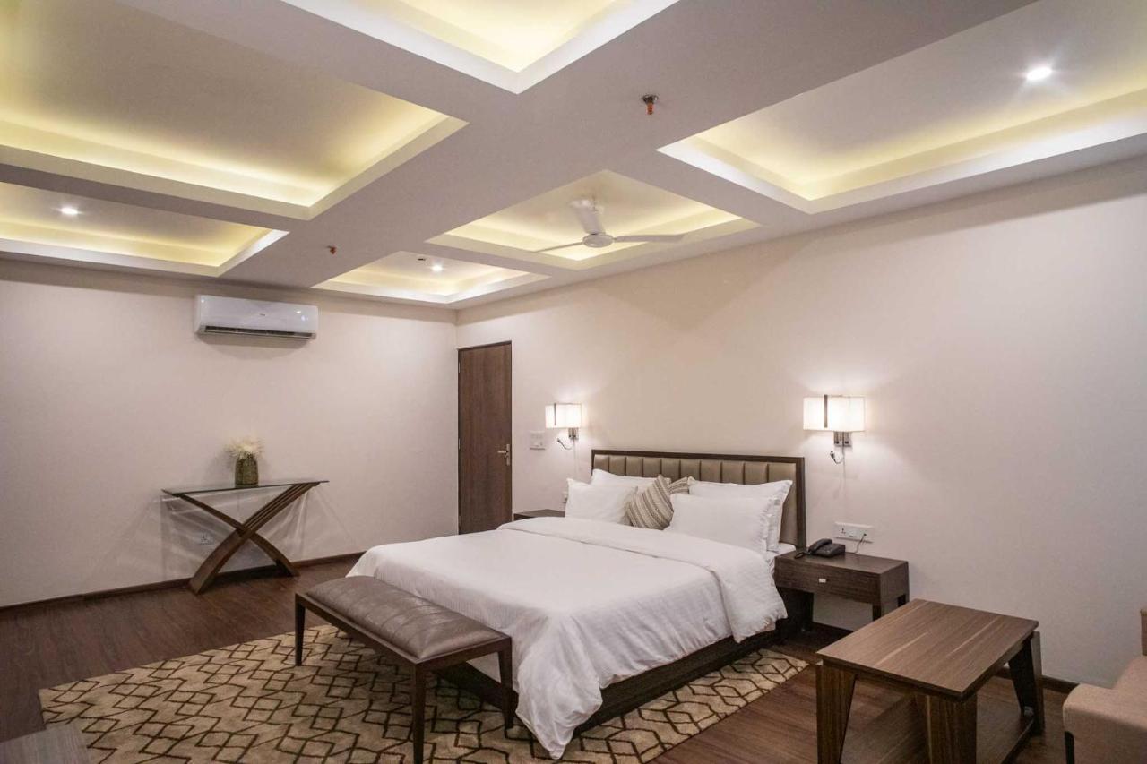 Hotel Alaya Dehradun Ngoại thất bức ảnh