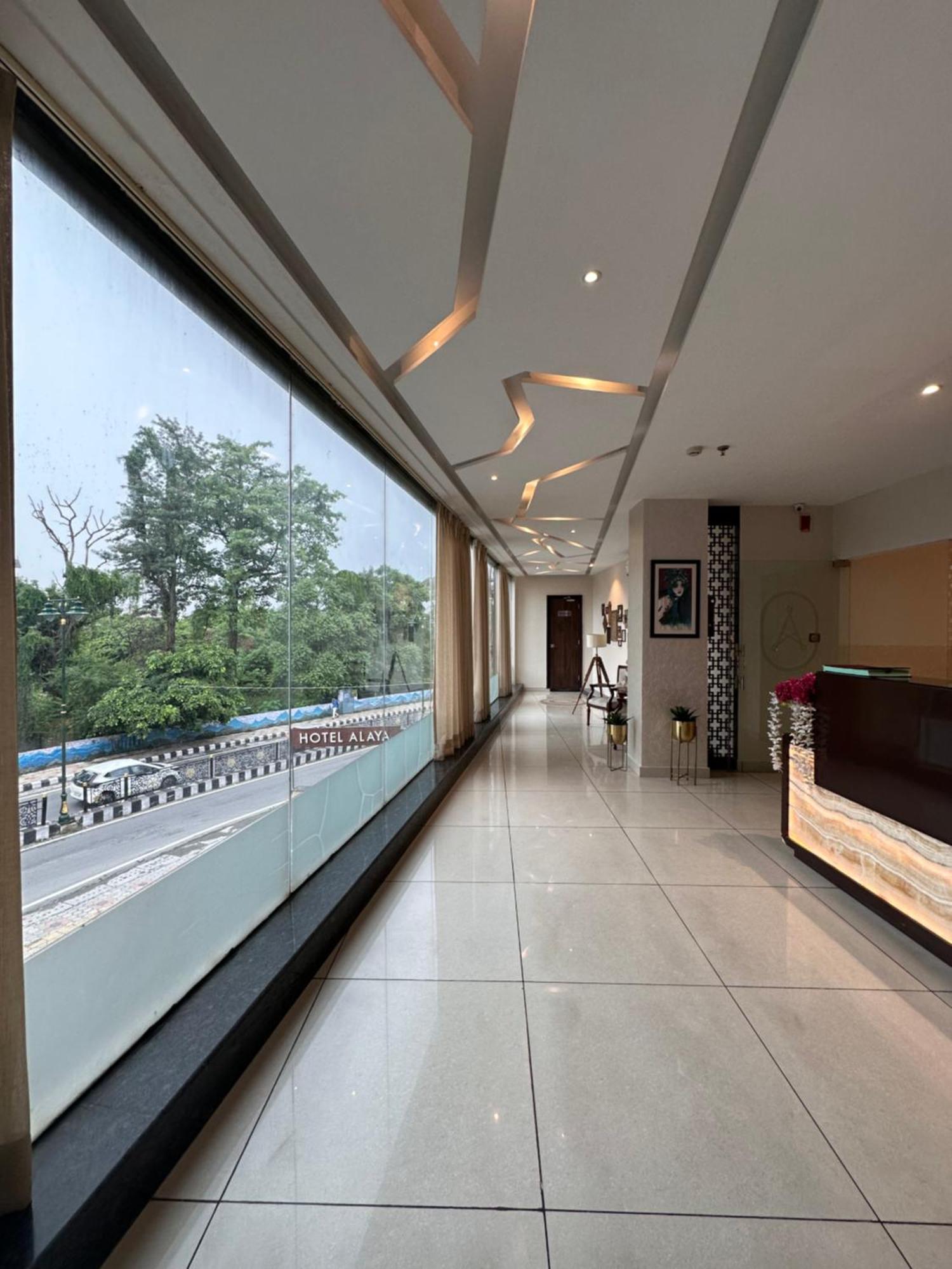 Hotel Alaya Dehradun Ngoại thất bức ảnh